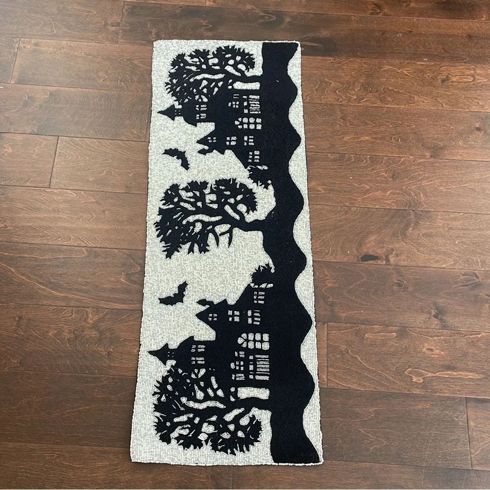 Tahari Home Haunted House Bats Halloween Beaded Table Runner 13”x36”- NWT